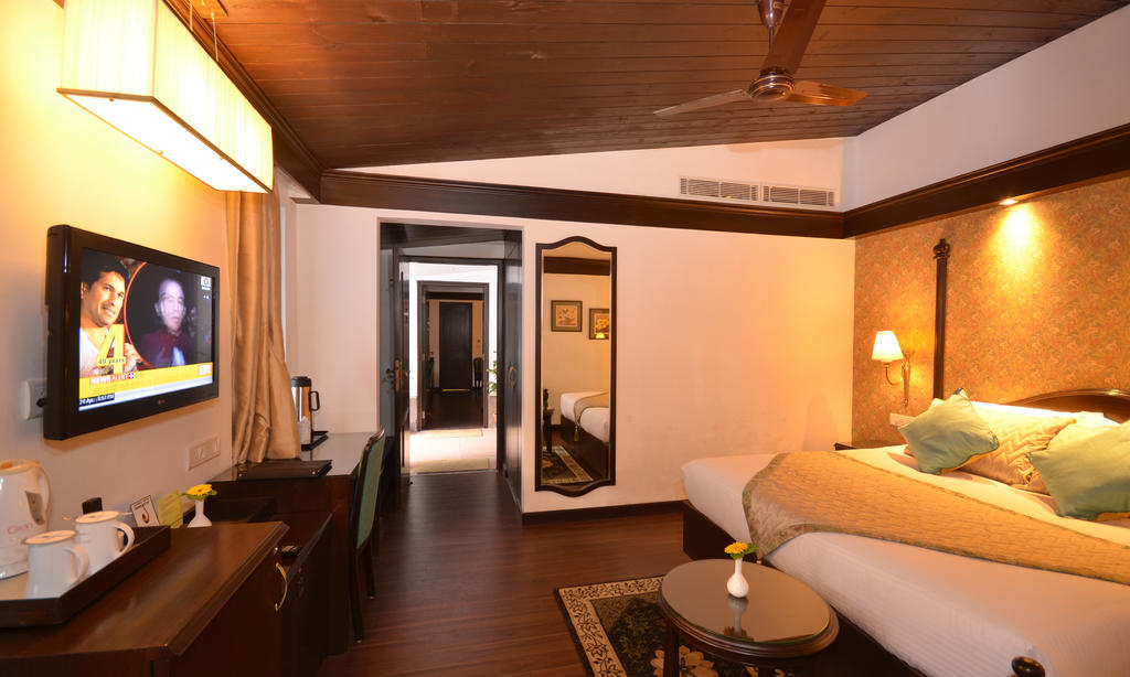 Shervani Hilltop Resort Nainital Exterior photo